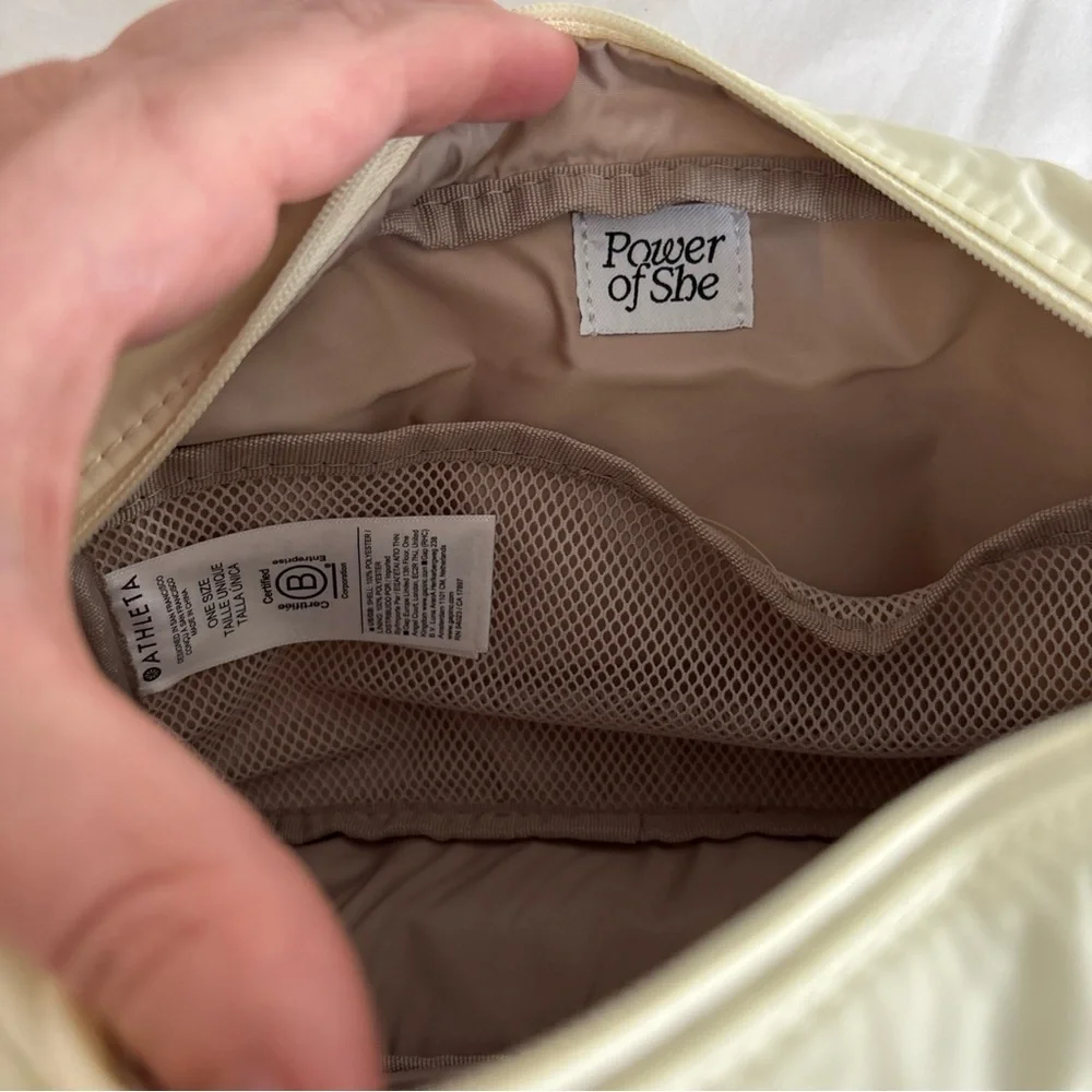 NWT Athleta All About Large Crossbody Belt Bag Butter Yellow Fanny pack - Picture 12 of 13